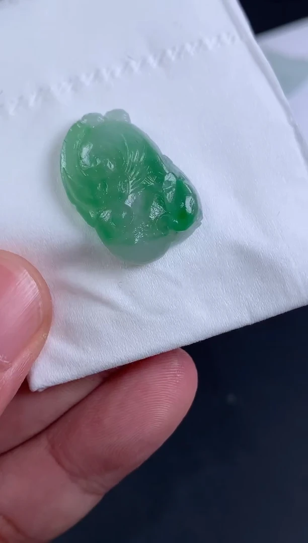 未镶嵌定制翡翠《***》翡翠
