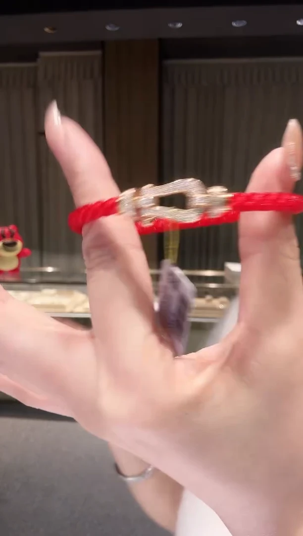 18K金镶嵌吊坠钻石AY0184-R