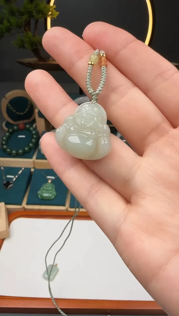 吊坠(赠链)未镶嵌和田玉和田玉晴水佛公吊坠
