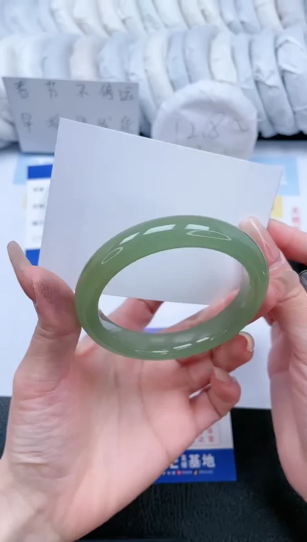 【闪购商品】石英质玉手镯未镶嵌T190-57