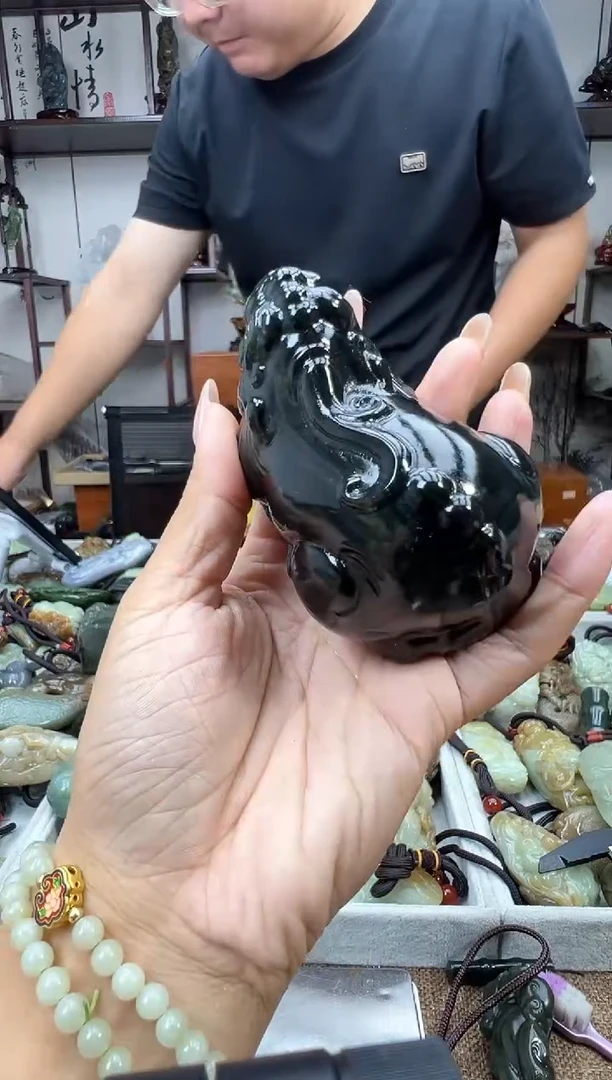 和田玉未镶嵌把件1