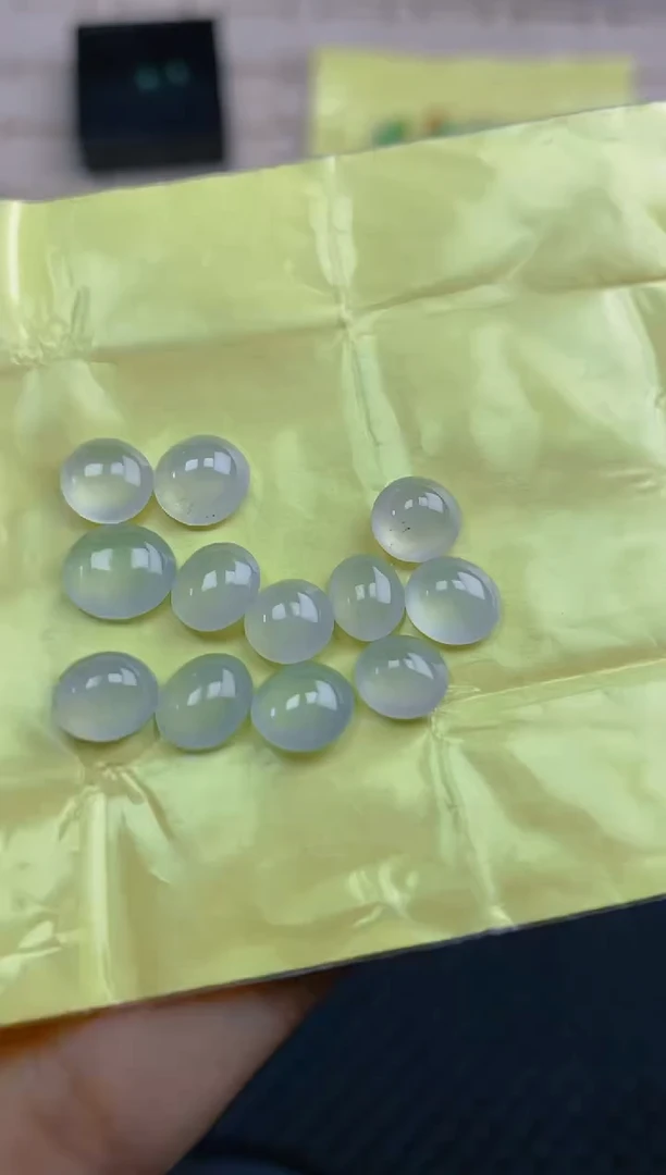 定制翡翠未镶嵌天然翡翠蛋面34