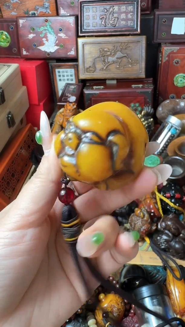 【闪购商品】蜜蜡裸石未镶嵌主播推荐：一物一拍，讲解为准！