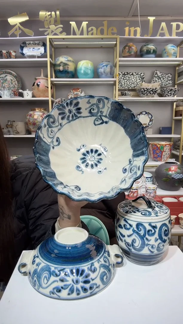 瓷宗山窑花边煮物钵18cm-蓝菊