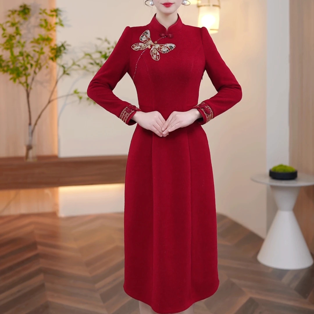 【晨薇女装】1128-1冬季穿搭连衣裙女新款精致女人收腰中长款裙子