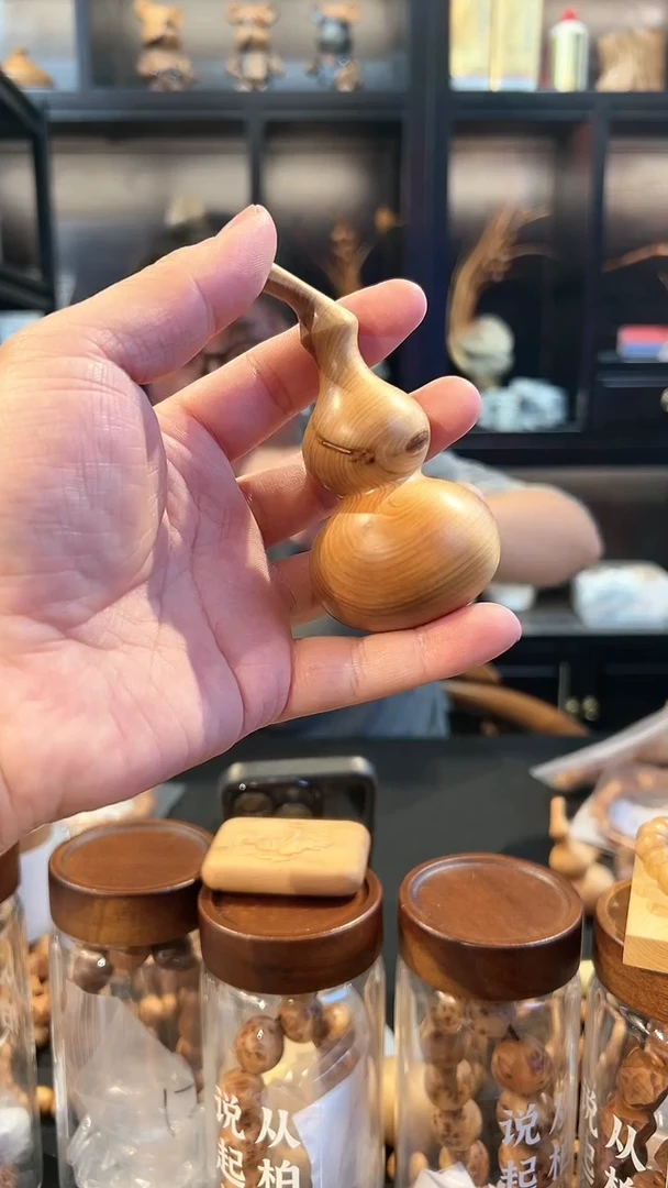 福利微瑕大葫芦把件一个