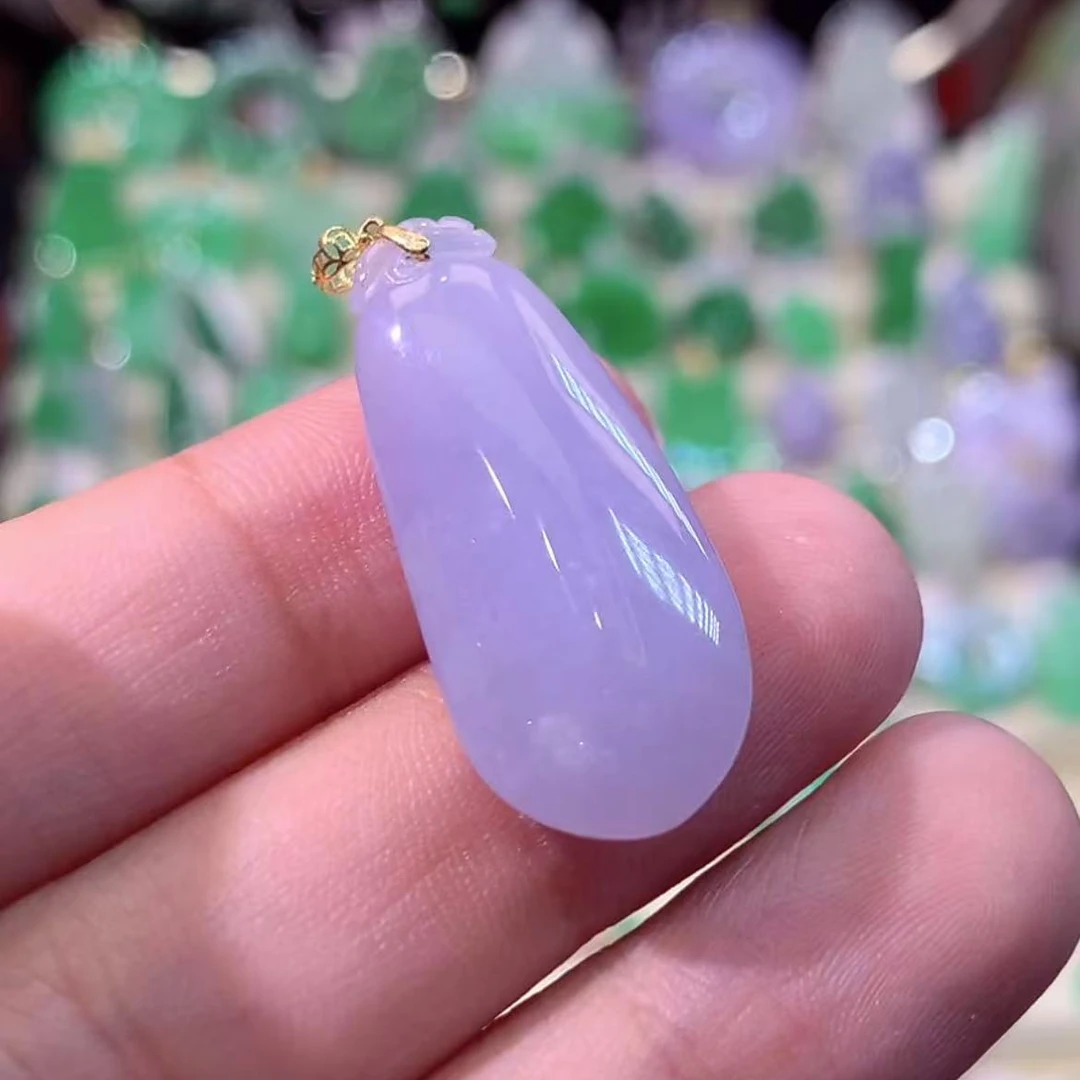 缅甸天然A货翡翠吊坠