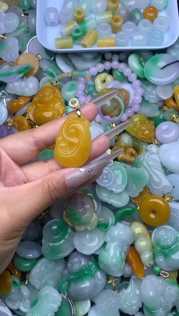 翡翠未镶嵌颈饰天然缅甸翡翠吊坠