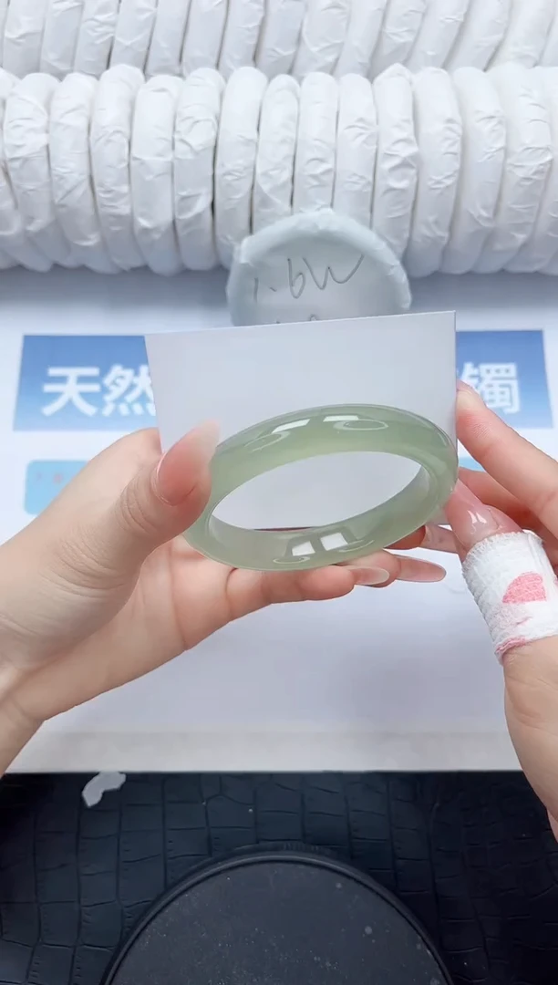 【闪购商品】石英质玉手镯未镶嵌Y118-56