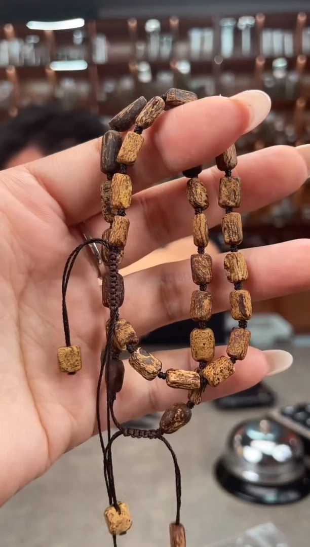 【闪购商品】沉香手串38号惠安红土多样性发一条