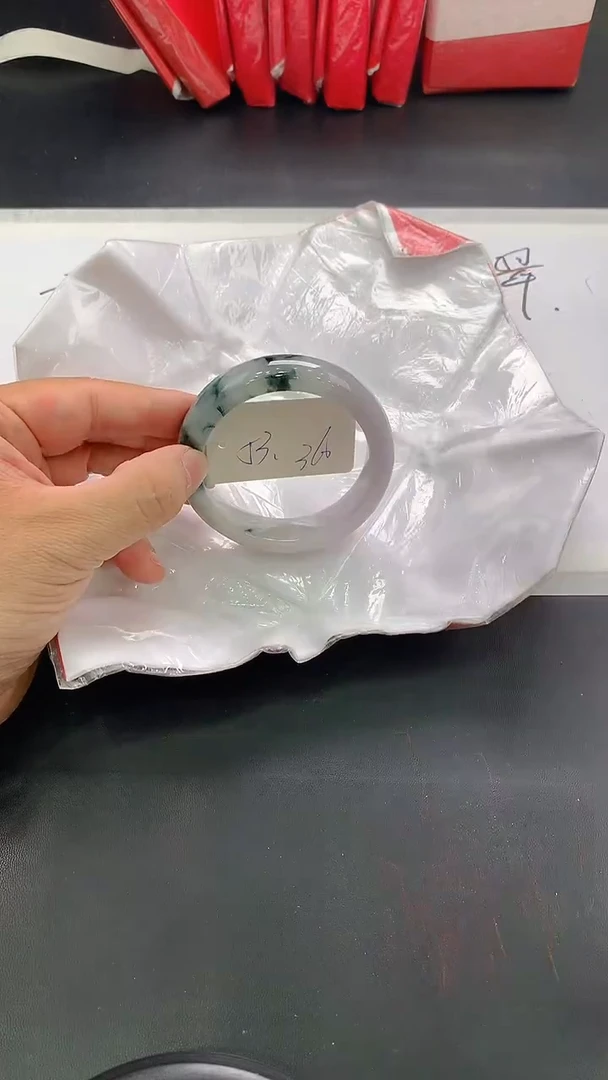 翡翠手镯未镶嵌112