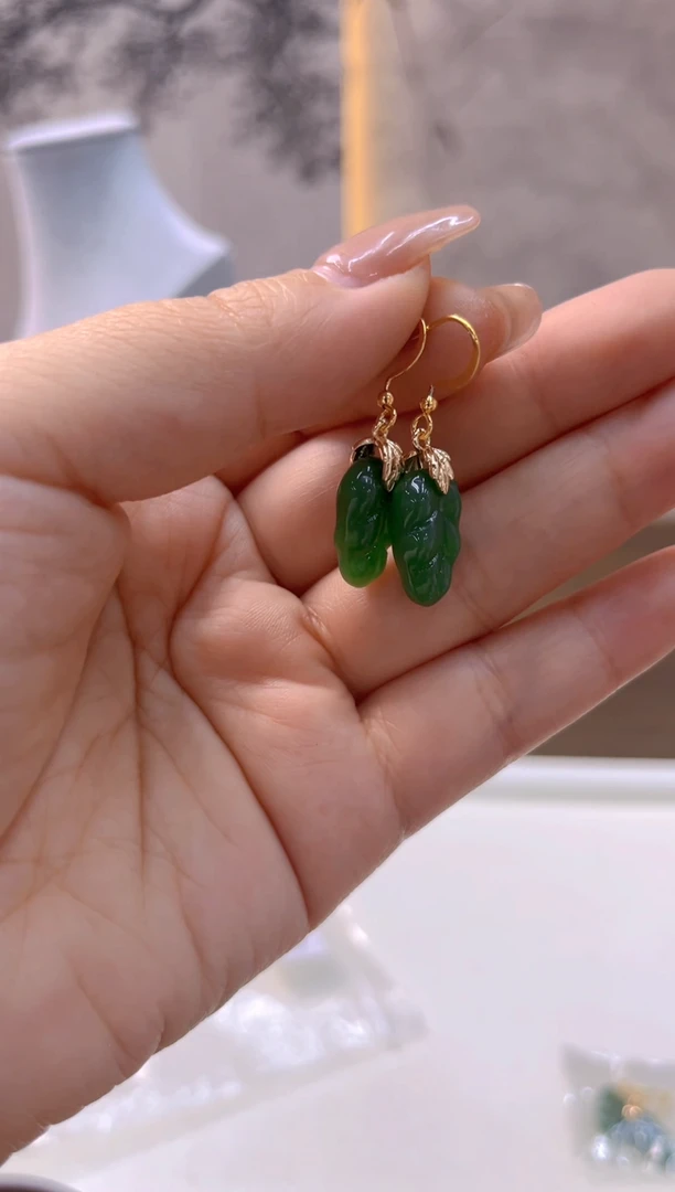 14K金镶嵌和田玉耳饰E962