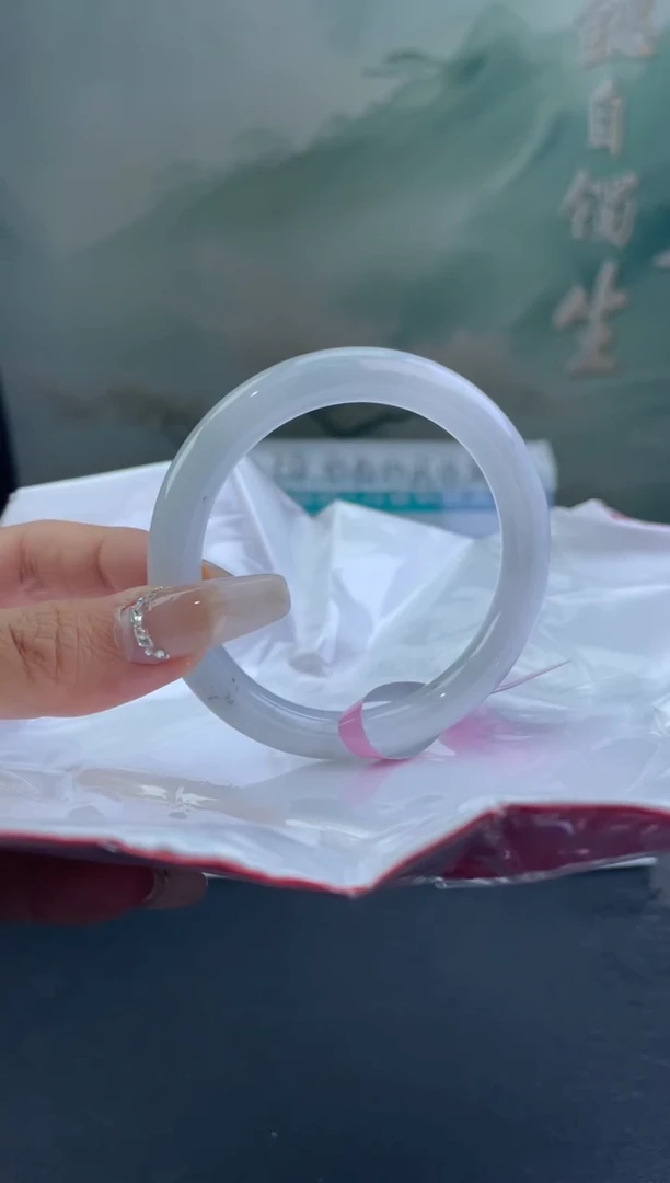 翡翠手镯未镶嵌5翡翠手镯（微瑕）