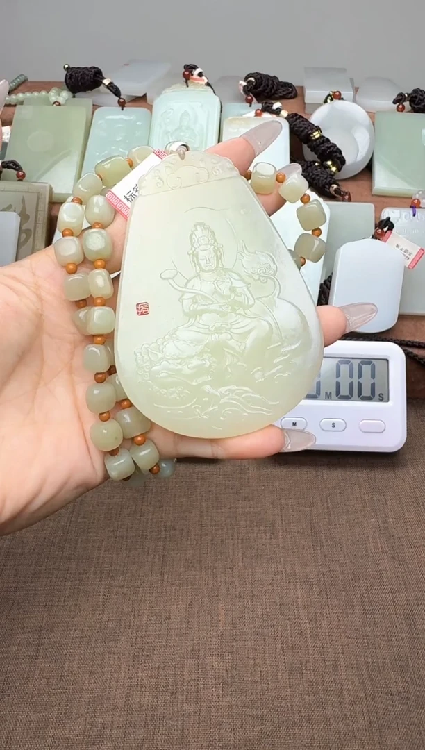 颈饰未镶嵌和田玉1