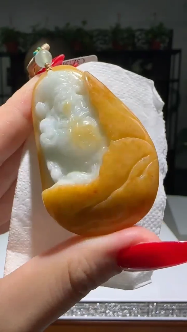 【闪购商品】翡翠颈饰未镶嵌天然翡翠A货吊坠