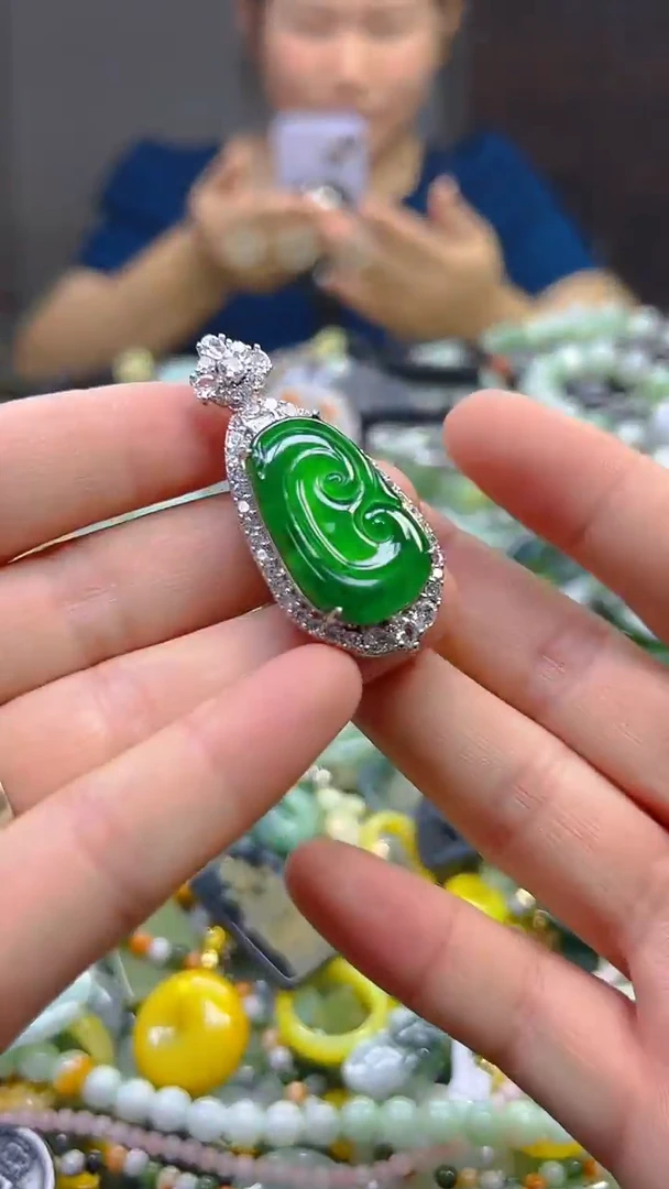 翡翠未镶嵌颈饰/S/翡翠A货,一件也是批发价