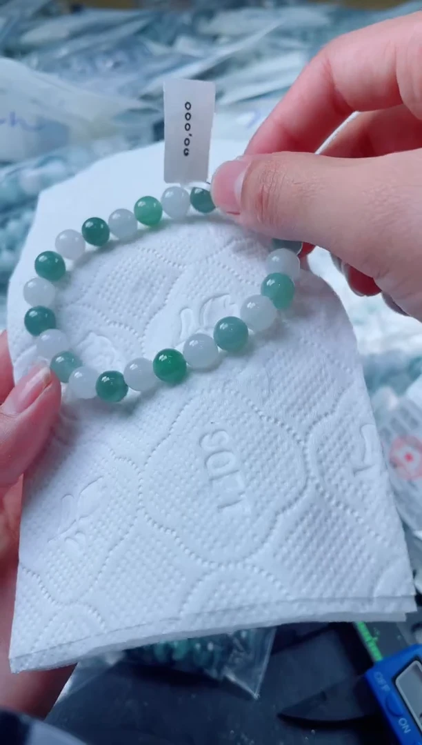 定制翡翠未镶嵌珠串