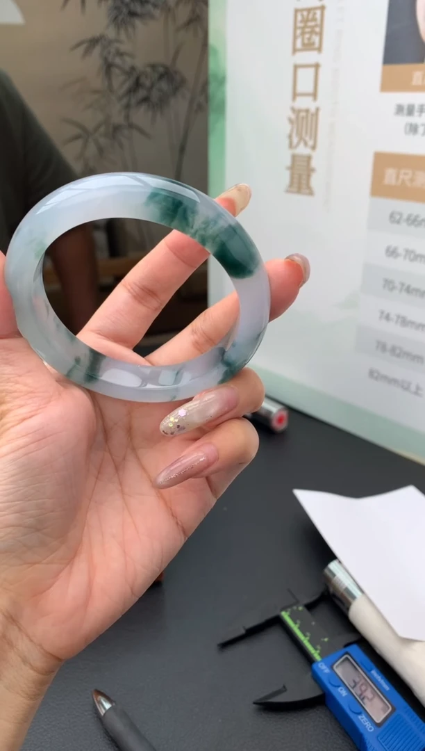 未镶嵌手镯翡翠10