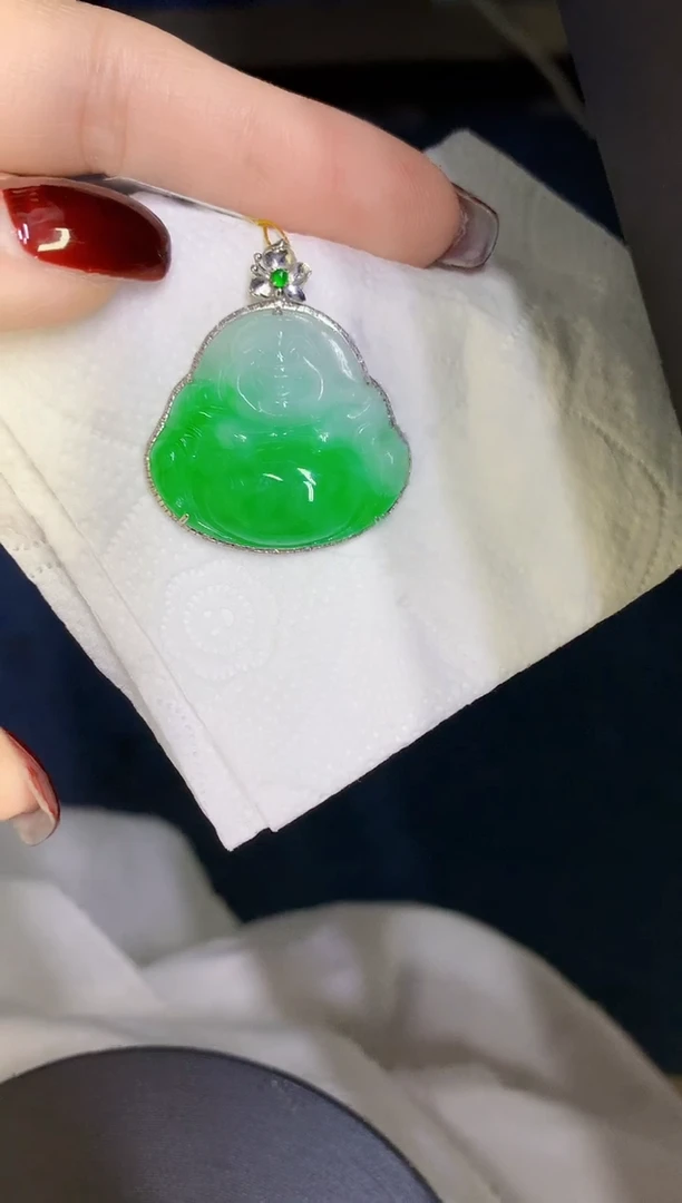 颈饰18K金镶嵌翡翠缅甸天然翡翠a货