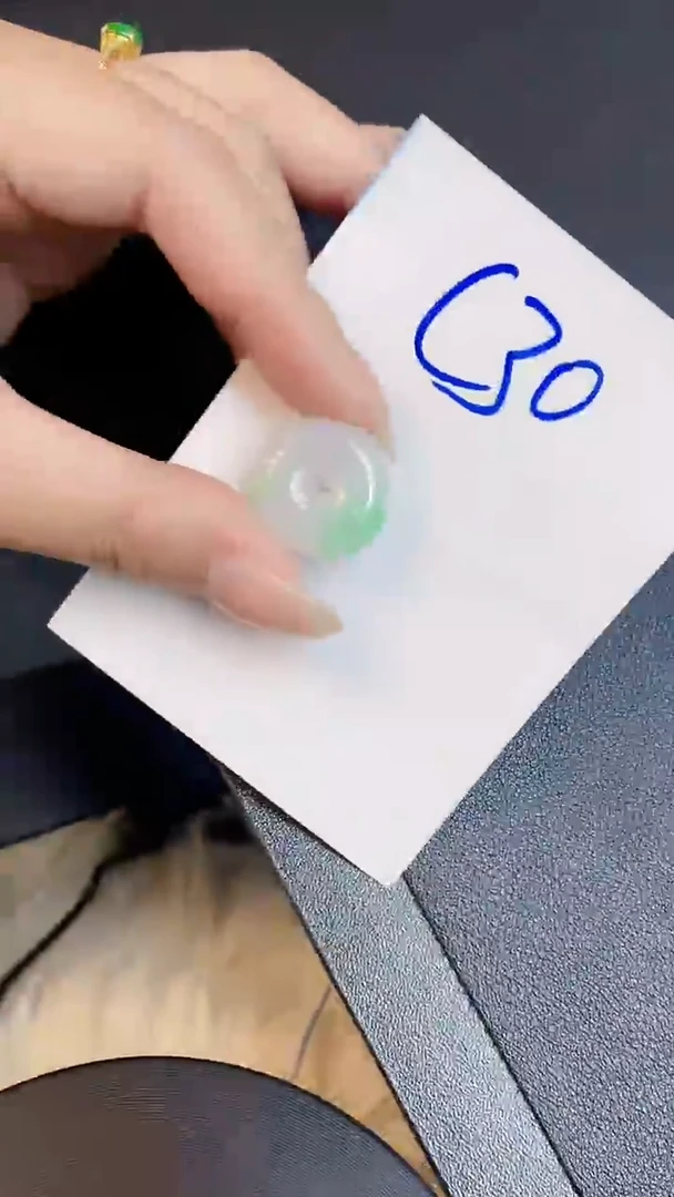 【闪购商品】翡翠颈饰未镶嵌00000000