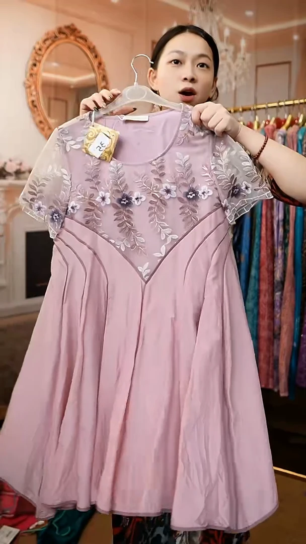 套头款好看的连衣裙