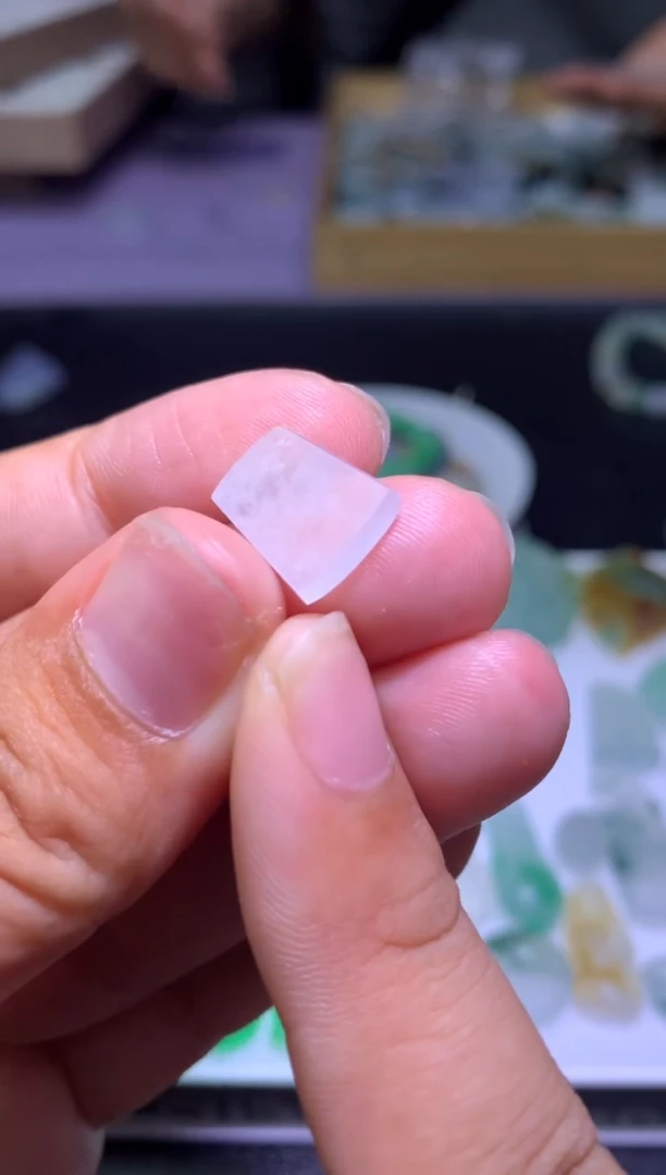 定制翡翠未镶嵌毛货