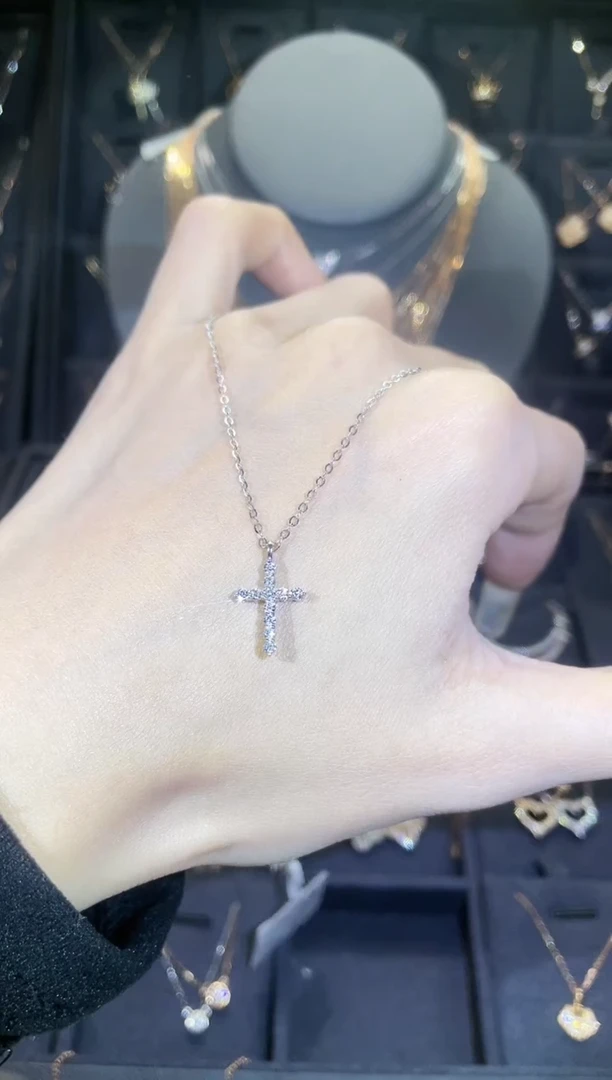 【闪购商品】钻石套链18K金镶嵌18K金白  多人 十字架