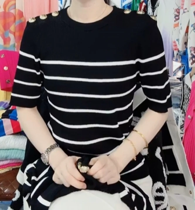 【妞妞】黑白条纹短袖轻奢气质针织衫 07828