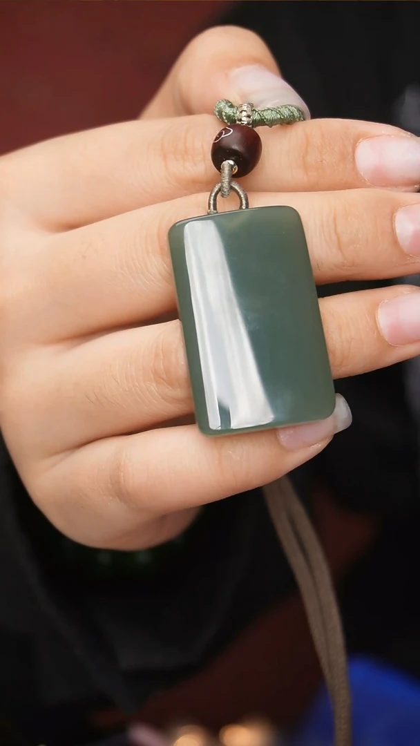 和田玉未镶嵌颈饰A39