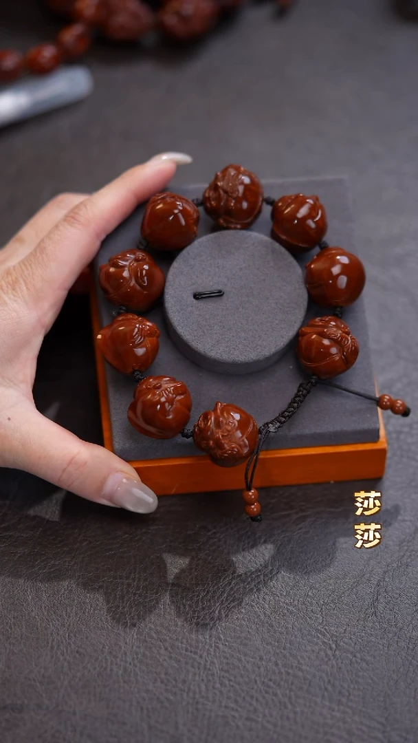 吊坠橄榄核钟*橄榄核