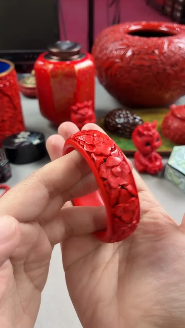 扬州漆器雕漆中号牡丹手镯