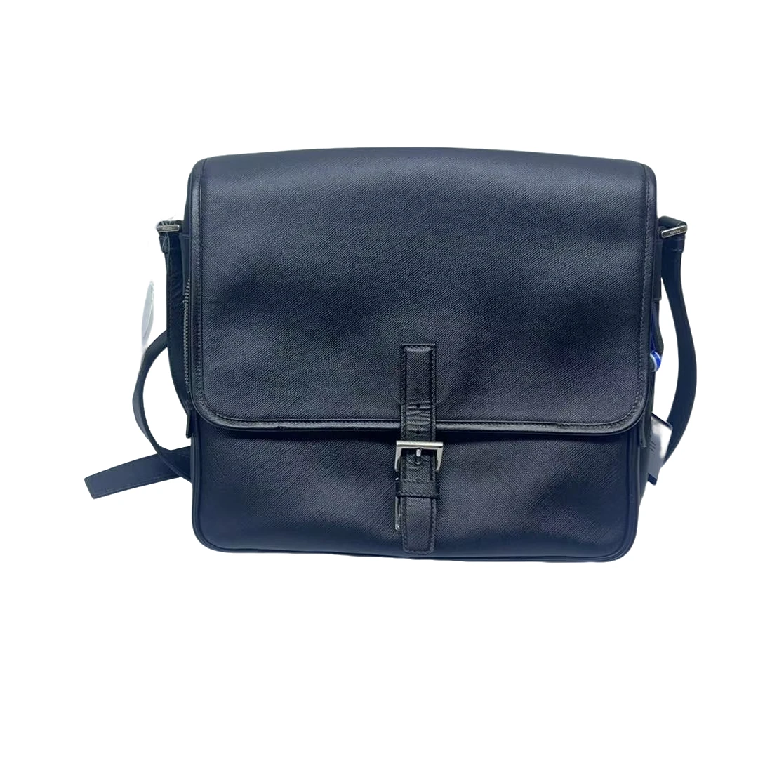95新 Prada/普拉达 普拉达经典全皮单扣邮差包（378）