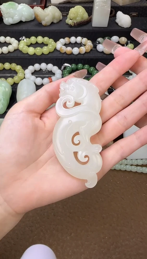 和田玉未镶嵌把件把件