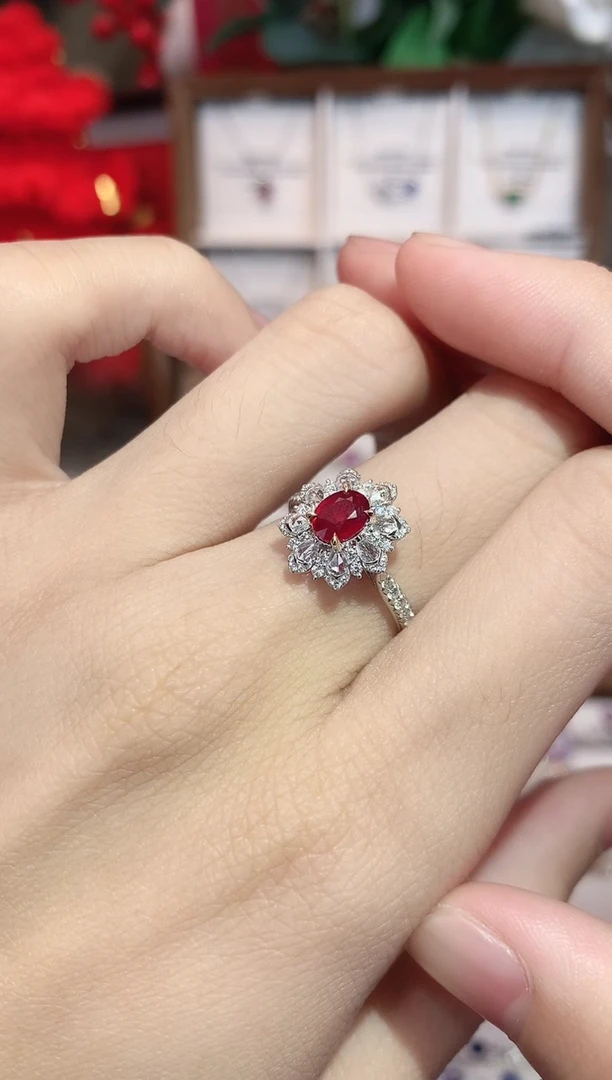 18K金镶嵌戒指红宝石1.02ct/天然宝石/七天无理由