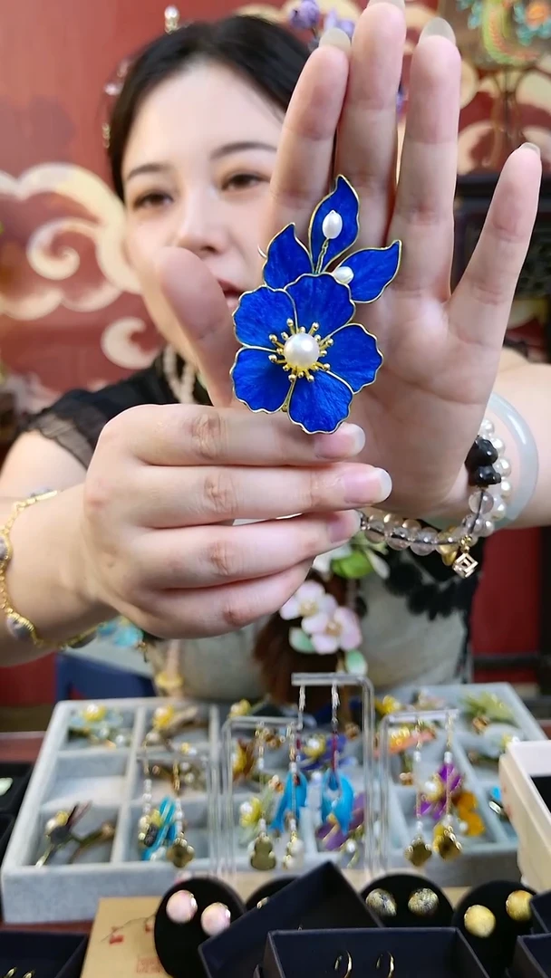刺绣纯手工非遗绒花
