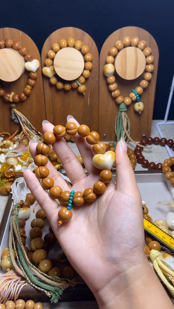 手串猴头核桃陌****?全品聚宝盆爱心绿跑环吊坠悟道复古风