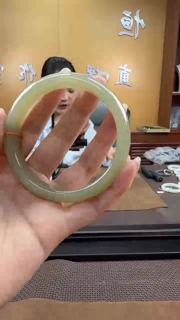 颈饰未镶嵌和田玉手镯64