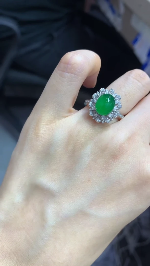 18K金镶嵌戒指翡翠51买断