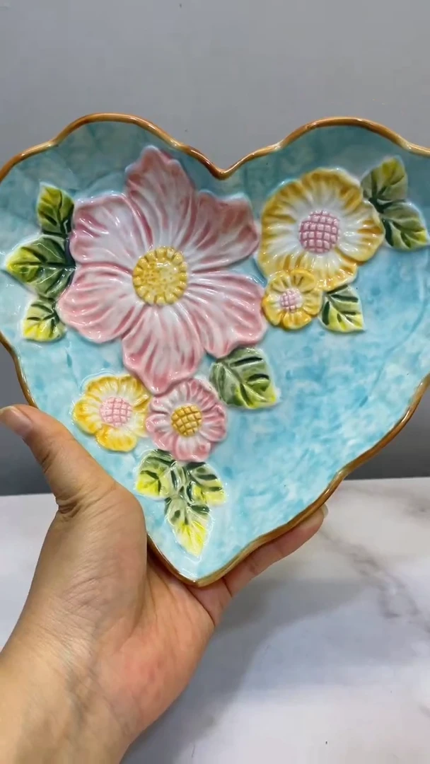 陶瓷太阳花心型盘
