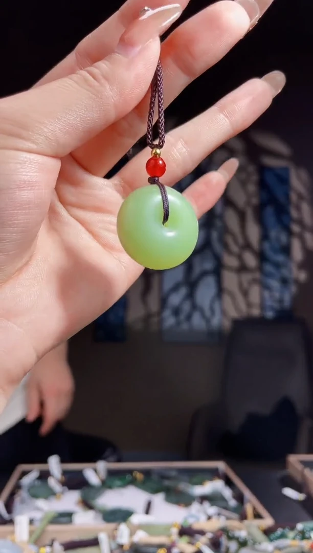 【闪购商品】和田玉颈饰未镶嵌拍一发一