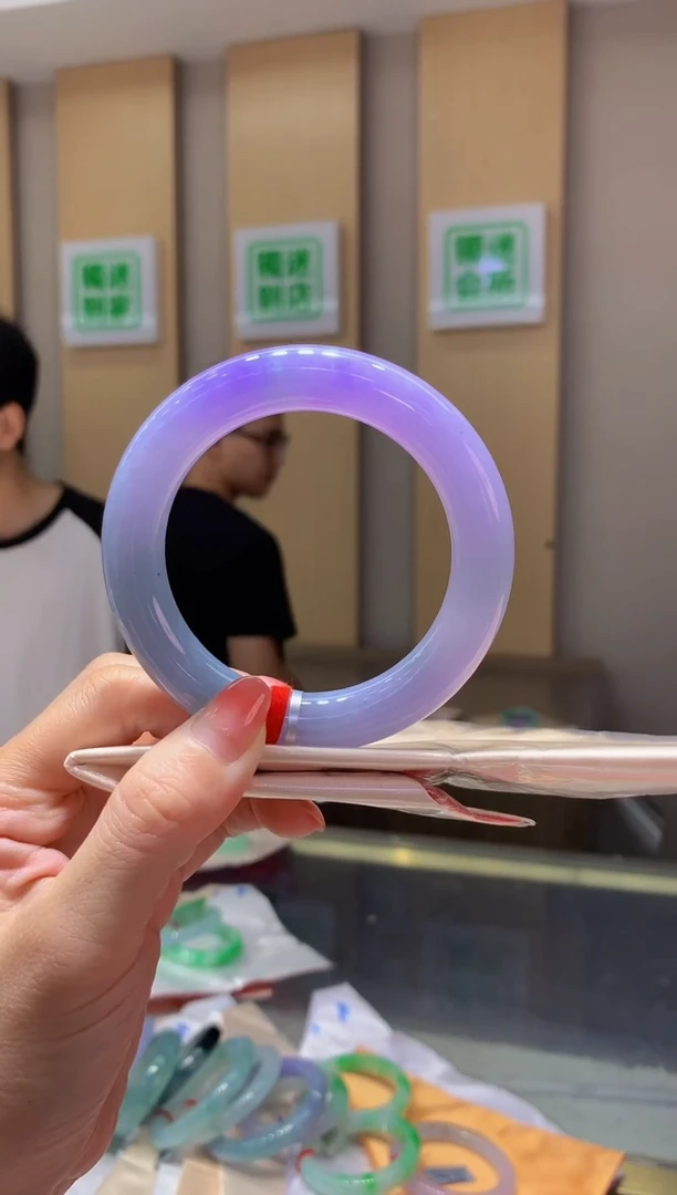 未镶嵌手镯翡翠-c67 全款17.6万 定金2万