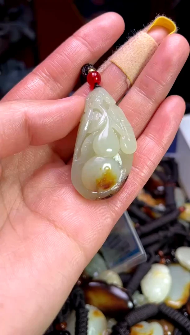 【闪购商品】和田玉颈饰未镶嵌1