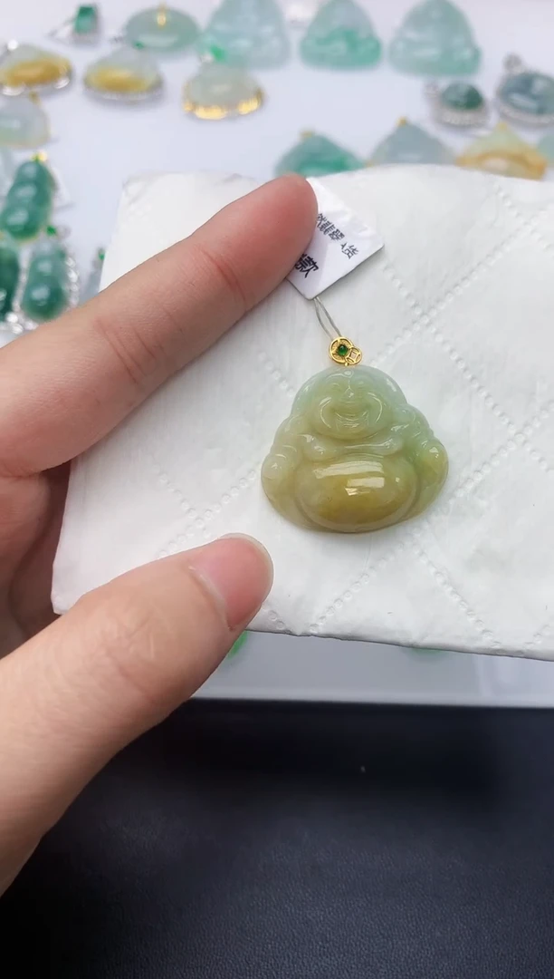 颈饰18K金镶嵌翡翠天然A货