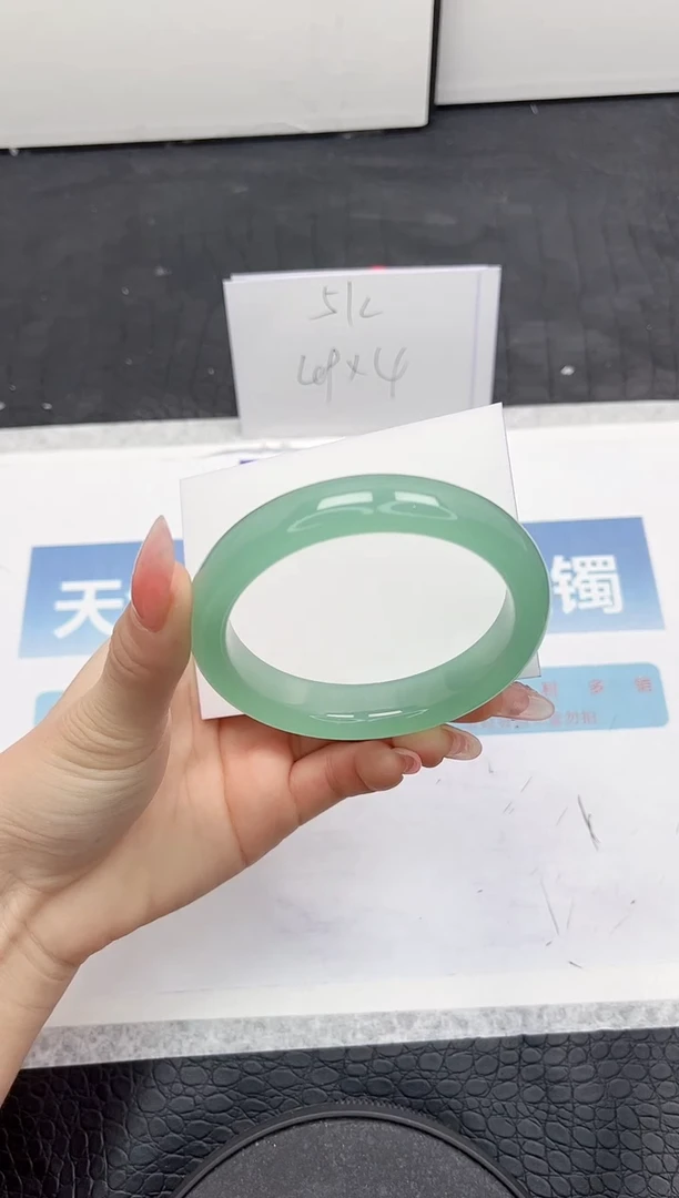 【闪购商品】石英质玉手镯未镶嵌75-60.4