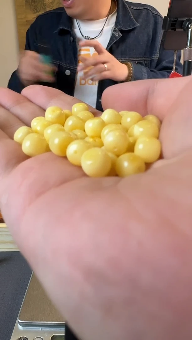 裸石蜜蜡未镶嵌蜜蜡2颗