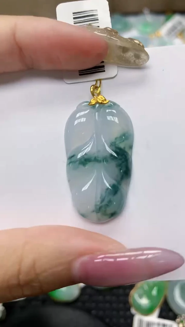 翡翠18K金镶嵌颈饰1111111111