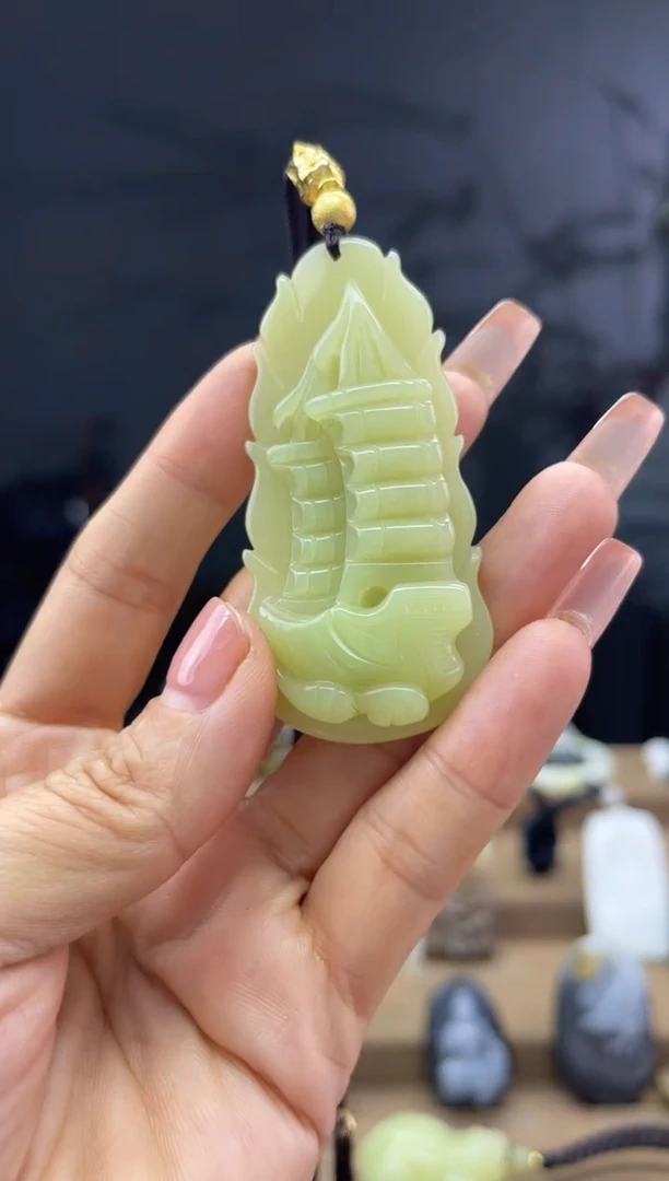 颈饰未镶嵌和田玉1