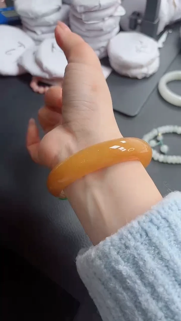 【闪购商品】石英质玉手镯未镶嵌389