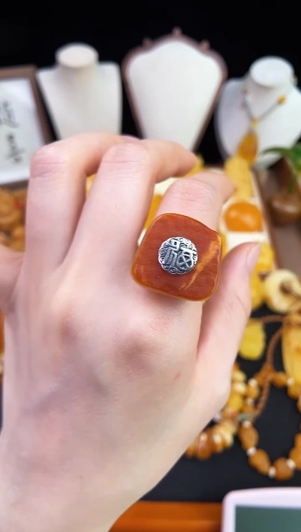 琥珀未镶嵌珠宝奇石柒月