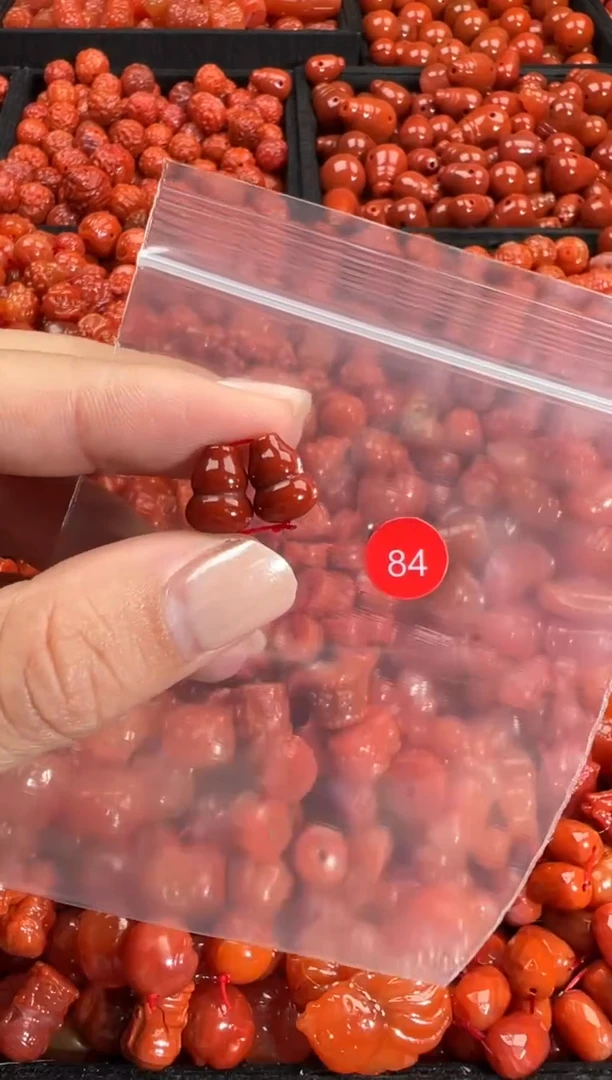 颈饰未镶嵌南红玛瑙1